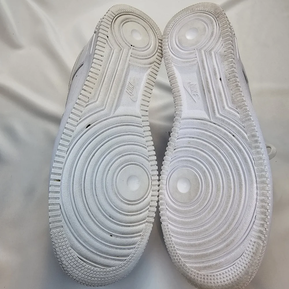 Nike good preowned